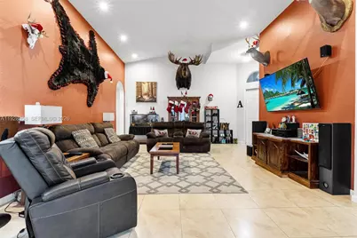 3712 NE 16th St, Homestead, FL 33033 - Photo 11