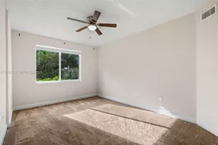 6976 SW 39th St, Davie, FL 33314 - Photo 9