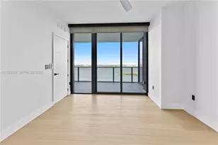 700 NE 24th St, Miami, FL 33137 - Photo 9