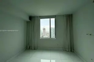 55 SE 6th St, Miami, FL 33131 - Photo 7