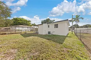 608 NW 6th Ct, Hallandale Beach, FL 33009 - Photo 15