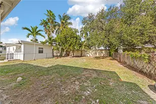 608 NW 6th Ct, Hallandale Beach, FL 33009 - Photo 13