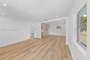 608 NW 6th Ct, Hallandale Beach, FL 33009 - Photo 7