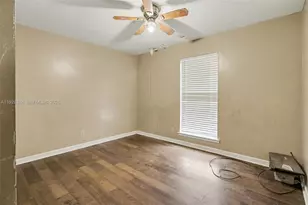 7150 Santa Barbara St, Other City - In The State Of Florida, FL 32526 - Photo 15