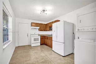 2907 NW 103rd St, Miami, FL 33147 - Photo 11