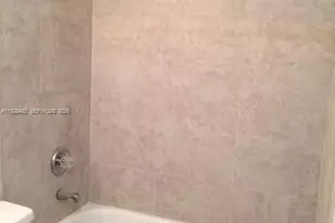 18324 NW 68, Hialeah, FL 33015 - Photo 11