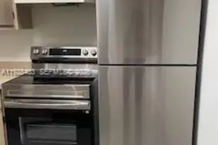 18324 NW 68, Hialeah, FL 33015 - Photo 5