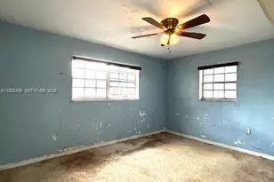 1060 Oriental Blvd, Opa-Locka, FL 33054 - Photo 21