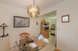 13450 SW 3rd St, Pembroke Pines, FL 33027 - Photo 11