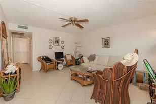 13450 SW 3rd St, Pembroke Pines, FL 33027 - Photo 5