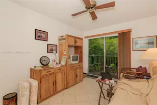 13450 SW 3rd St, Pembroke Pines, FL 33027 - Photo 23