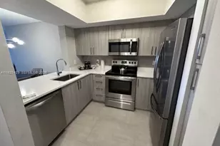 17375 Collins Ave, Sunny Isles Beach, FL 33160 - Photo 9
