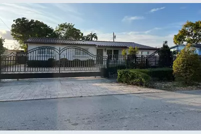 3520 SW 104th Ave #-, Miami, FL 33165 - Photo 1