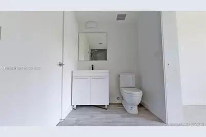 [Address not provided], Miami Beach, FL 33141 - Photo 13