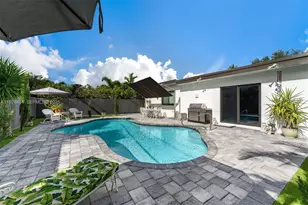 550 W 51st St, Miami Beach, FL 33140 - Photo 17