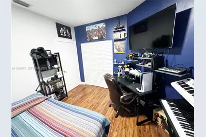 1525 W Lacosta Dr W, Pembroke Pines, FL 33027 - Photo 31