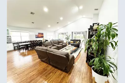 1525 W Lacosta Dr W, Pembroke Pines, FL 33027 - Photo 13