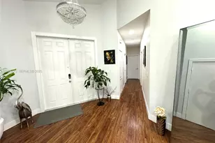 1525 W Lacosta Dr W, Pembroke Pines, FL 33027 - Photo 11