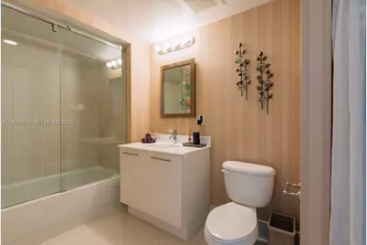 92 SW 3rd St #1512, Miami, FL 33130 - Photo 3