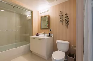 92 SW 3rd St, Miami, FL 33130 - Photo 3