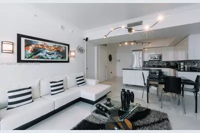 92 SW 3rd St #1512, Miami, FL 33130 - Photo 5