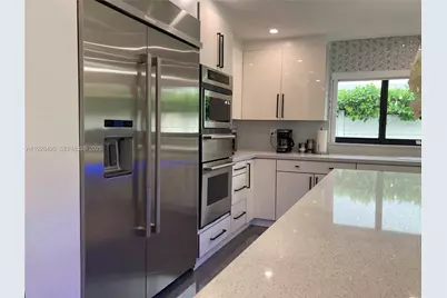 7524 Mutiny Ave, North Bay Village, FL 33141 - Photo 9