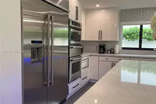 7524 Mutiny Ave, North Bay Village, FL 33141 - Photo 9