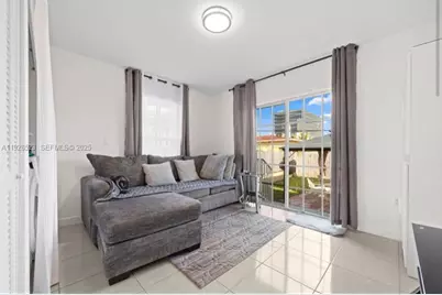 701 NE 6th St, Hallandale Beach, FL 33009 - Photo 17