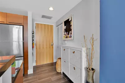 253 NE 2nd St #1710, Miami, FL 33132 - Photo 7
