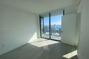 121 NE 34th St, Miami, FL 33137 - Photo 5