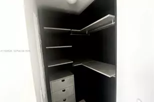 121 NE 34th St, Miami, FL 33137 - Photo 11