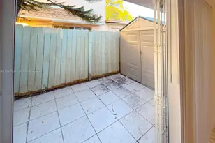 2448 SW 42nd Ave, Fort Lauderdale, FL 33317 - Photo 15