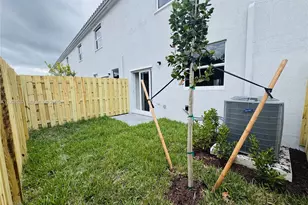 243 SE 11th Ct, Florida City, FL 33034 - Photo 11