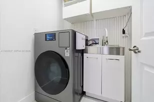 3522 W 86th Terrace, Hialeah, FL 33018 - Photo 35