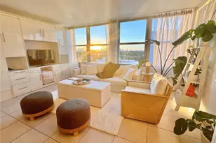 2899 Collins Ave, Miami Beach, FL 33140 - Photo 1
