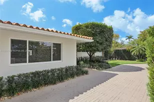 360 Menores Ave, Coral Gables, FL 33134 - Photo 9