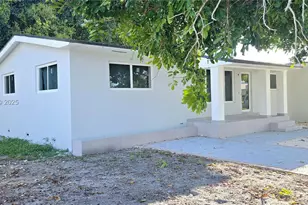 2530 NW 111th St, Miami, FL 33167 - Photo 5