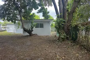 2530 NW 111th St, Miami, FL 33167 - Photo 49