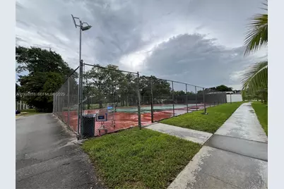 7800 S Colony Cir S #202, Tamarac, FL 33321 - Photo 9