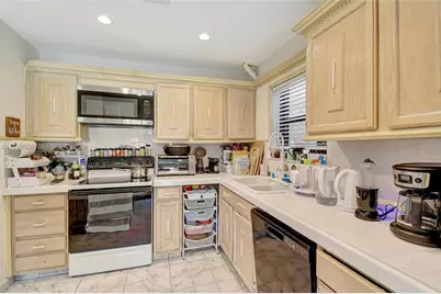 1057 NE 202nd Ln, Miami, FL 33179 - Photo 15