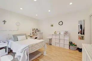 1057 NE 202nd Ln, Miami, FL 33179 - Photo 29