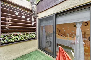 1057 NE 202nd Ln, Miami, FL 33179 - Photo 27