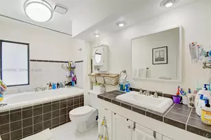 1057 NE 202nd Ln, Miami, FL 33179 - Photo 21