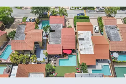 1057 NE 202nd Ln, Miami, FL 33179 - Photo 39