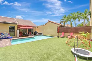 1057 NE 202nd Ln, Miami, FL 33179 - Photo 41