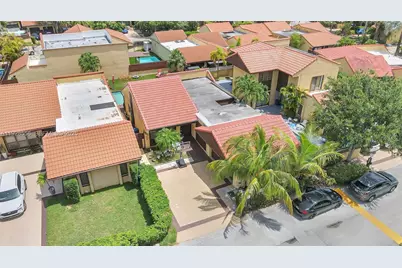 1057 NE 202nd Ln, Miami, FL 33179 - Photo 3