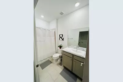 711 SW 11th St, Florida City, FL 33034 - Photo 13