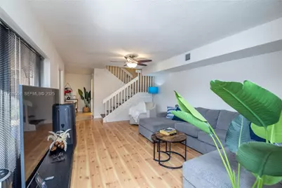 11006 N Harmony Lake Cir, Davie, FL 33324 - Photo 5