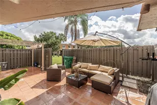 11006 N Harmony Lake Cir, Davie, FL 33324 - Photo 15