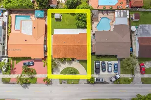 10350 SW 4th St, Sweetwater, FL 33174 - Photo 5